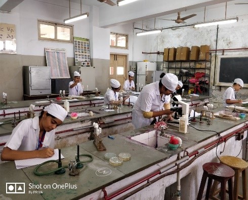 MICROBIOLOGY LAB